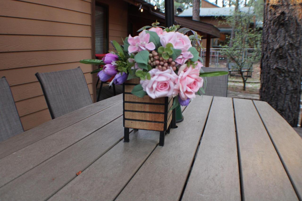 Kathys Cabin, King Bed, Hot Tub, Near-Nau & Downtown Attractions, Perfect Year-Round Mountain Getaway Flagstaff Buitenkant foto